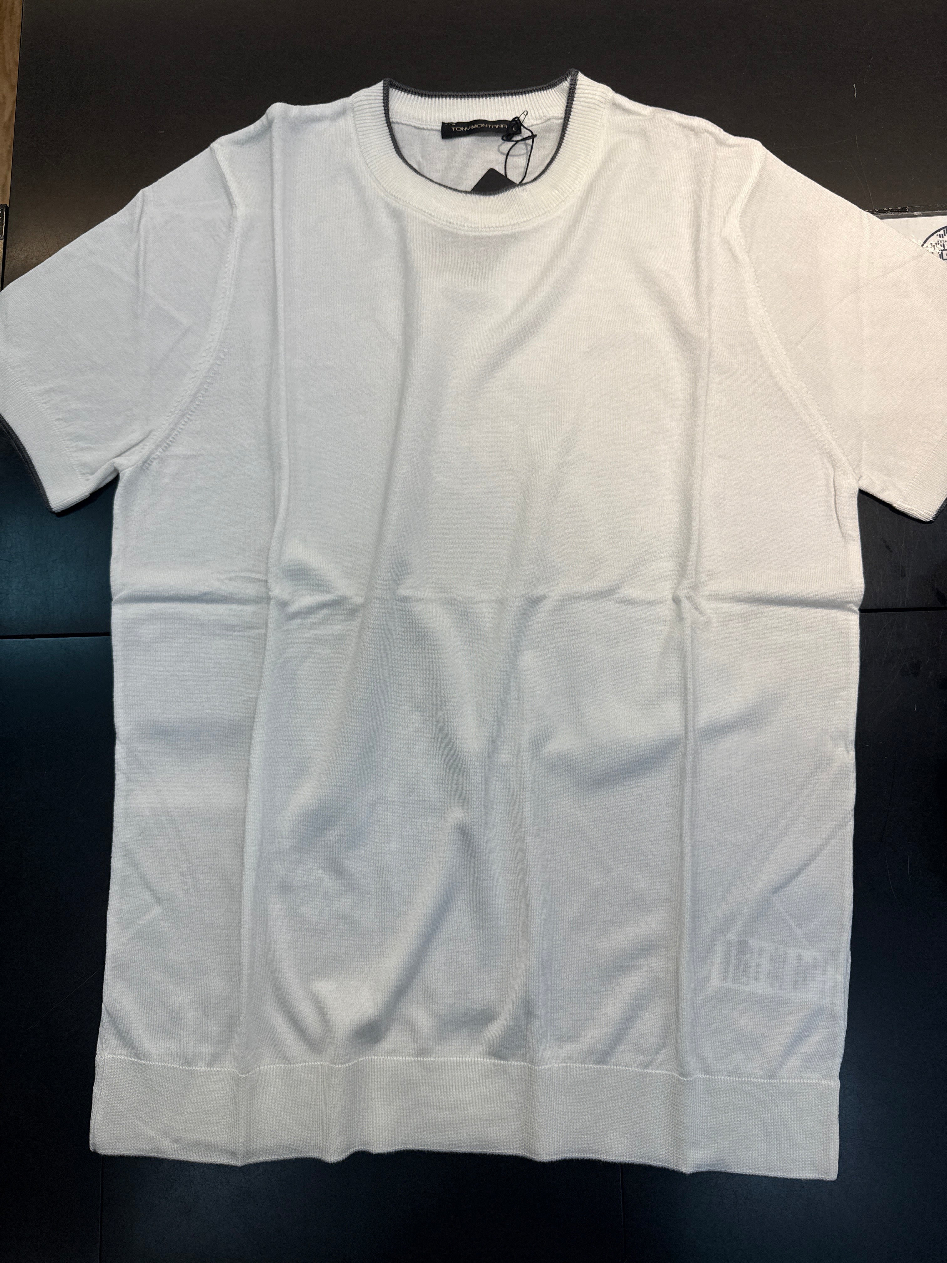 Men’s Lightweight Knit Summer T-Shirt – Modern Comfort & Style
