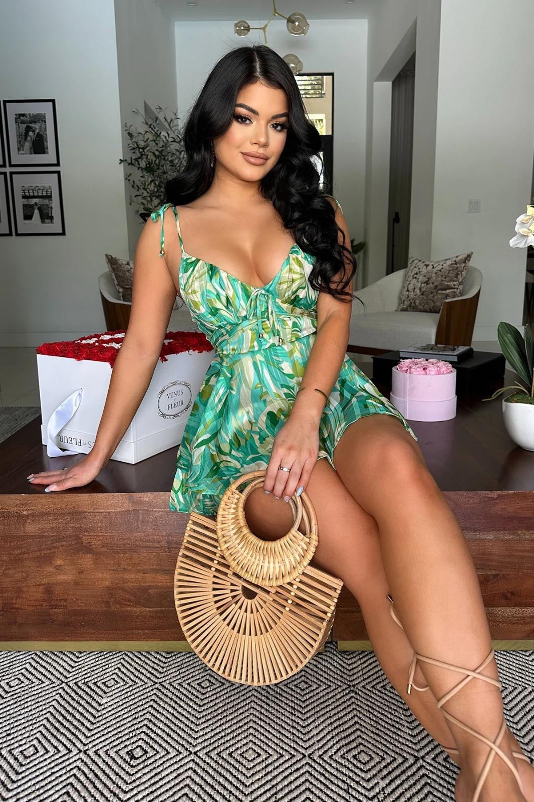 V NECKLINE FLOWY DRESS