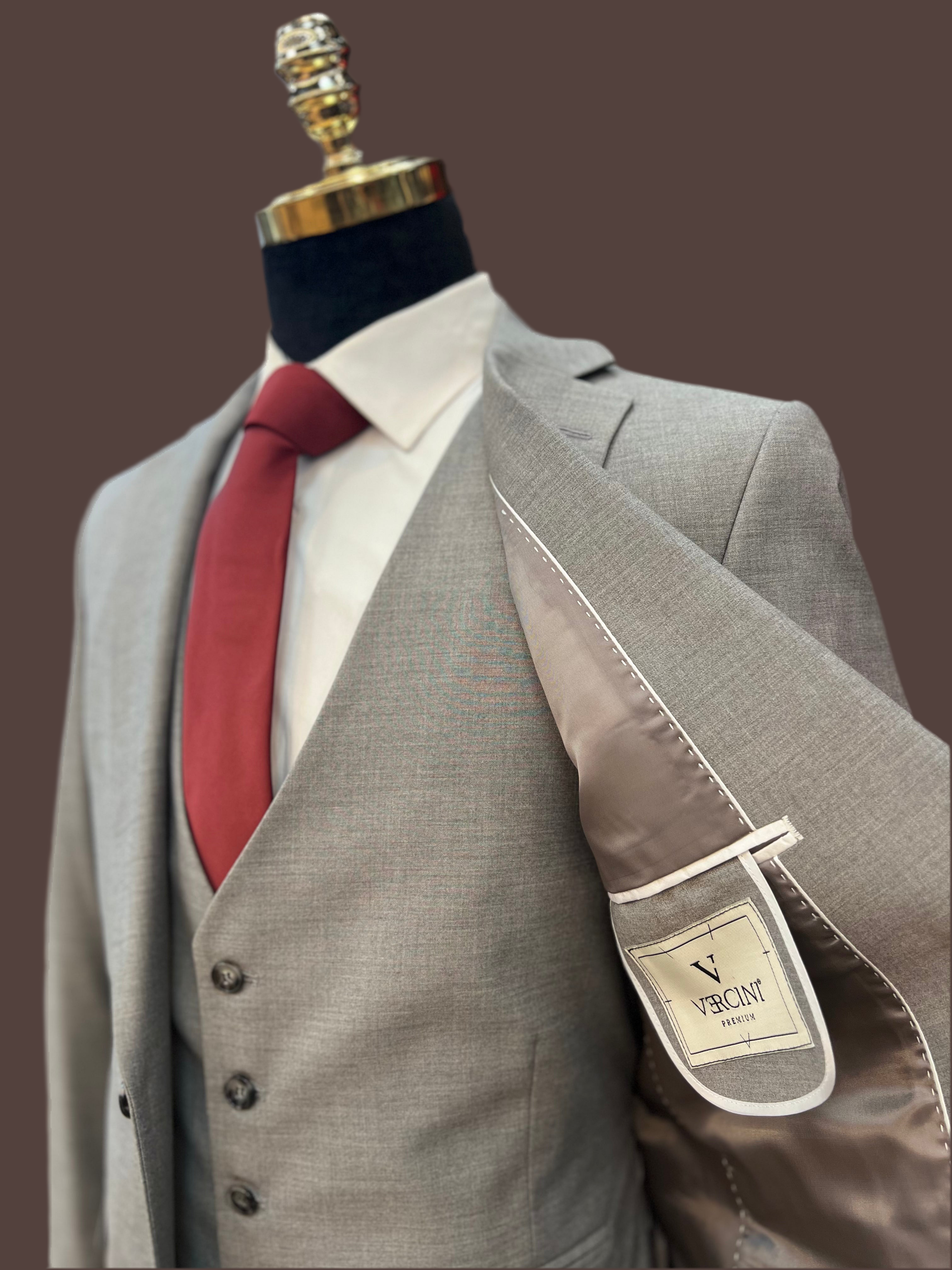 "Elegant & Versatile Grey 3-Piece Suit, Classic Style & Perfect Fit"