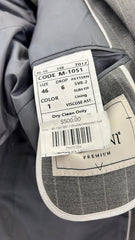 Double-Breasted Grey Suit – Classic Sophistication and Modern Charm