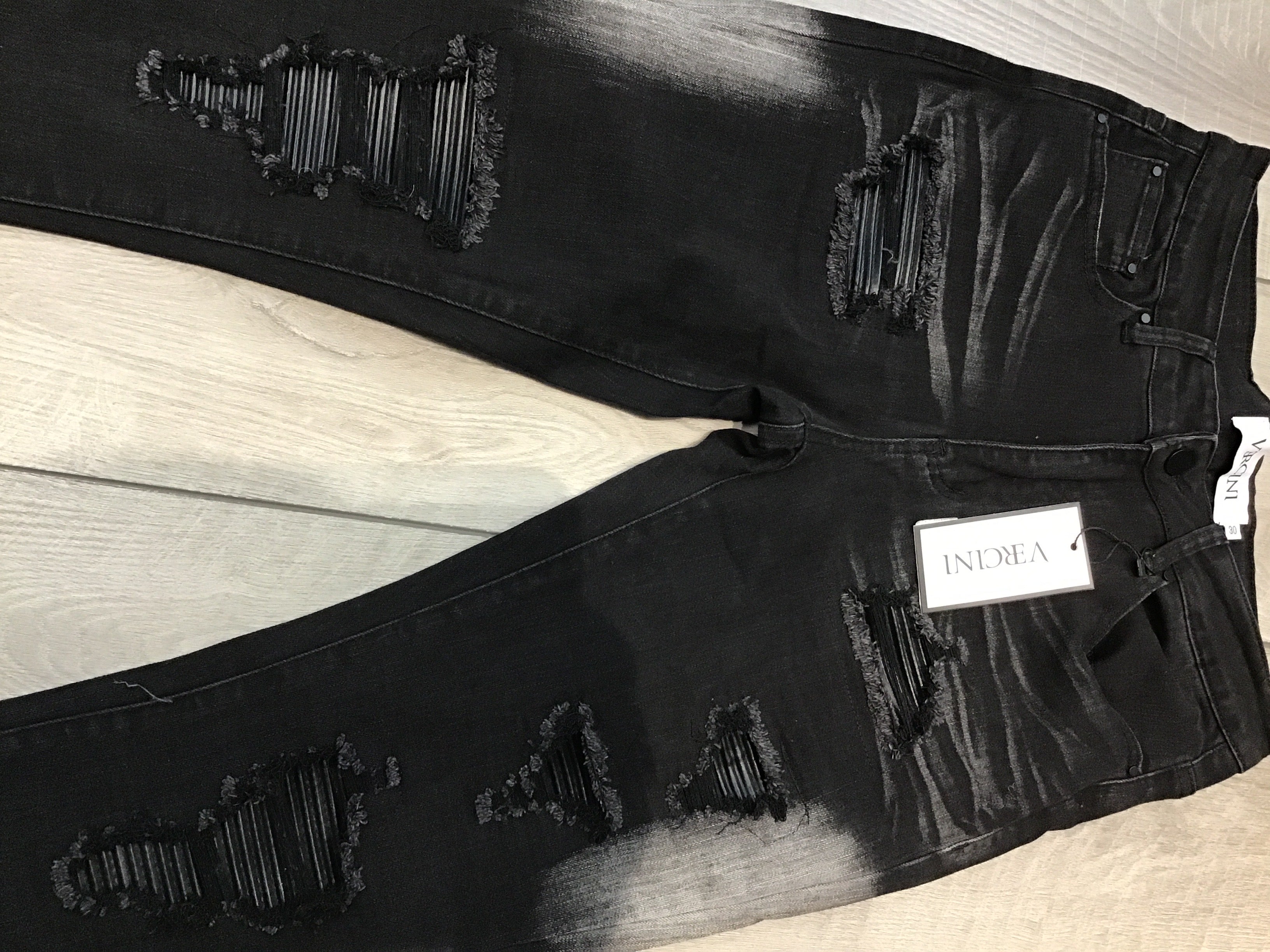 BLACK JEANS