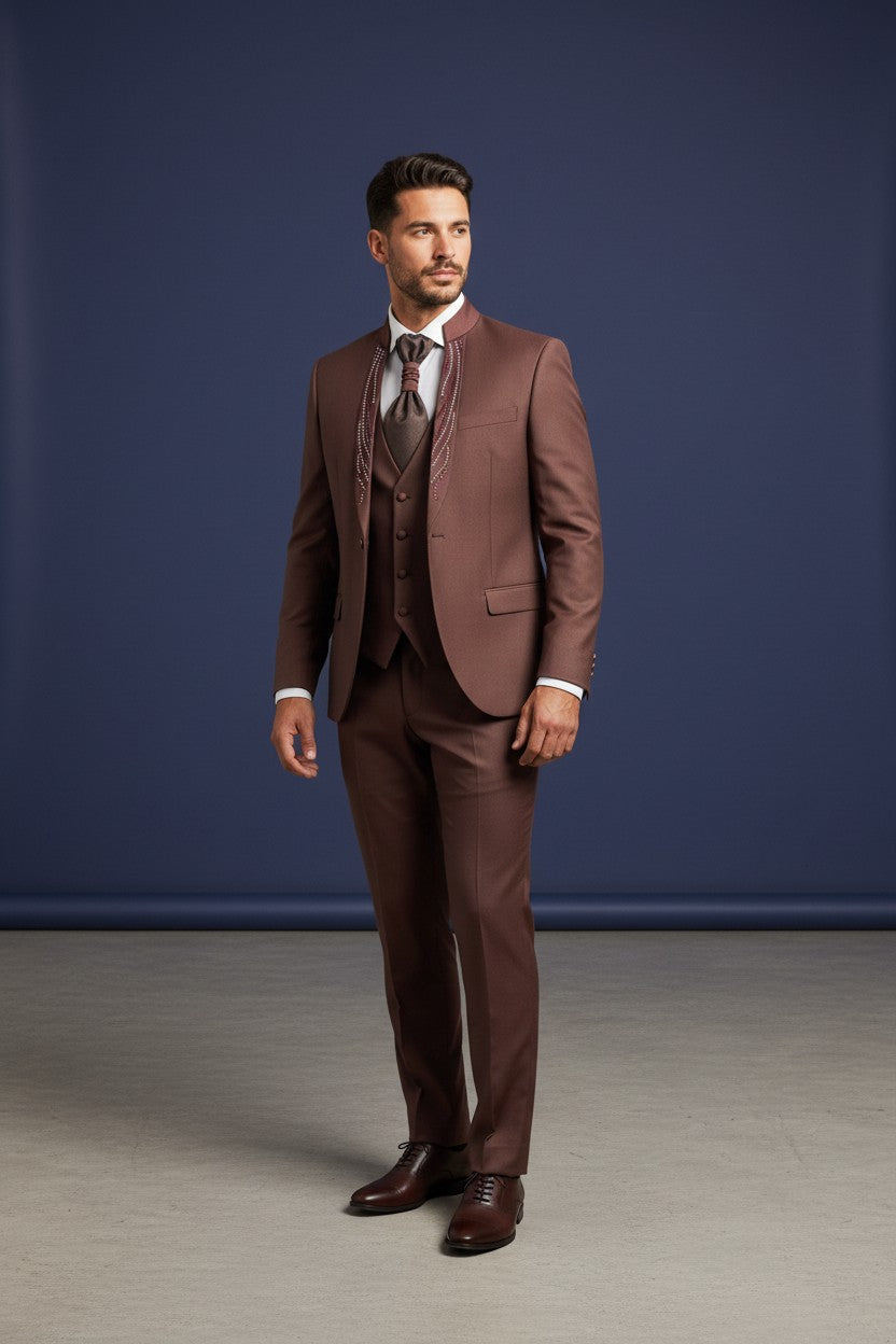 Deep Burgundy Mandarin Collar Suit with Crystal Embellished Panel WINE / 46