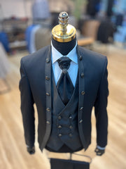 Classic Elegance Traditional Black Tuxedo for Timeless Sophistication