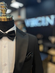 Timeless BLACK Classic Tuxedo – Fine Elegance & Sophisticationh