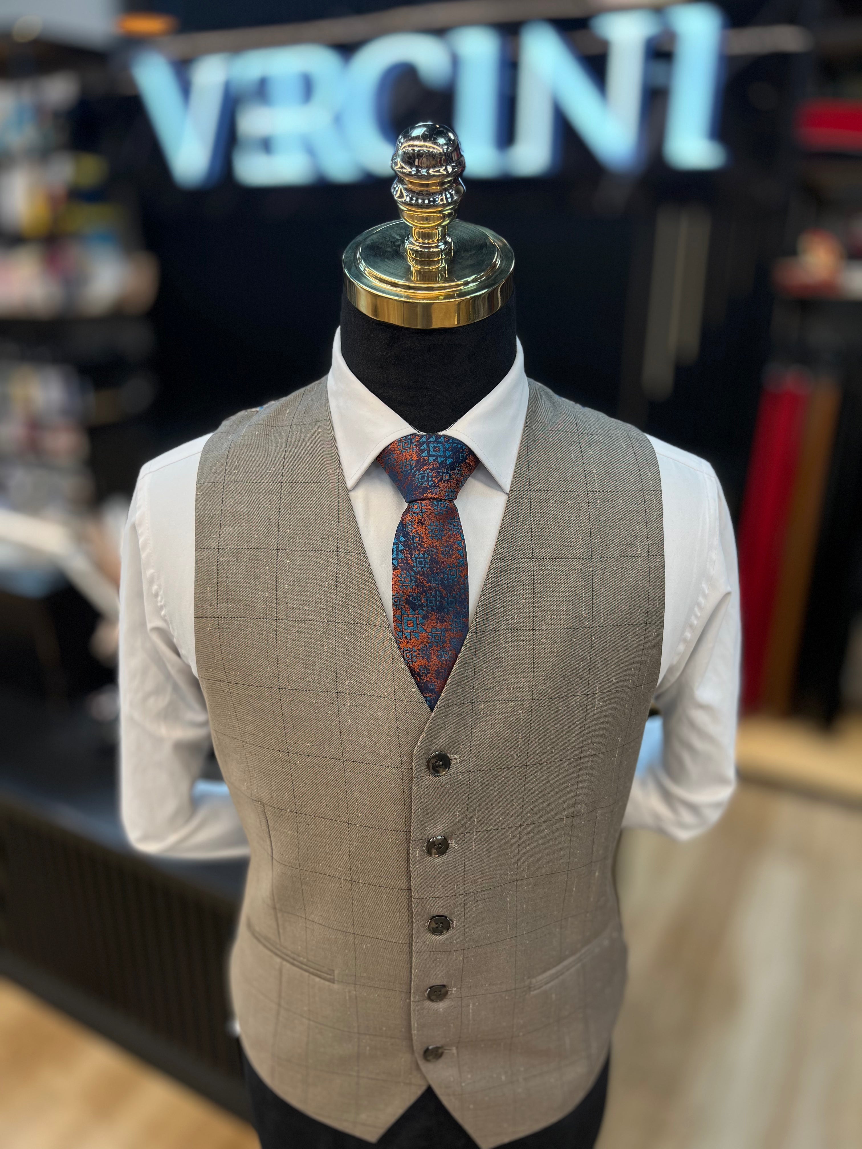 Brown Suit with Stylish Square Pattern – Classic & Sophisticated Look