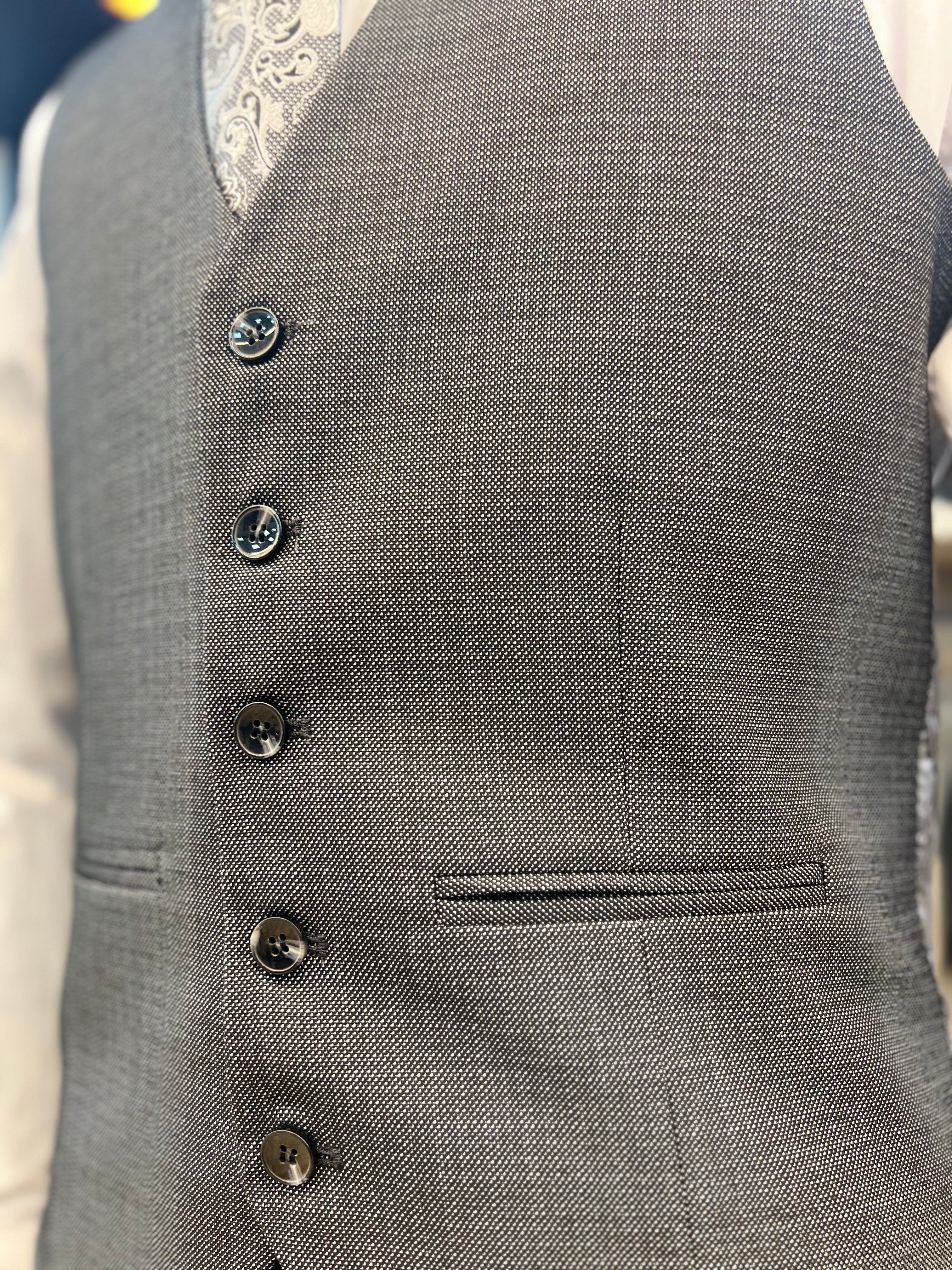 Three-Piece Dot Suit – Premium Tailored Menswear | Vercini
