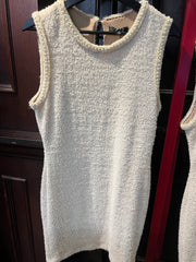 SLEEVELESS OFF WHITE TEXTURED DRESS