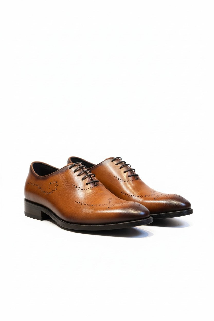 Whole Cut Oxford with Medallions