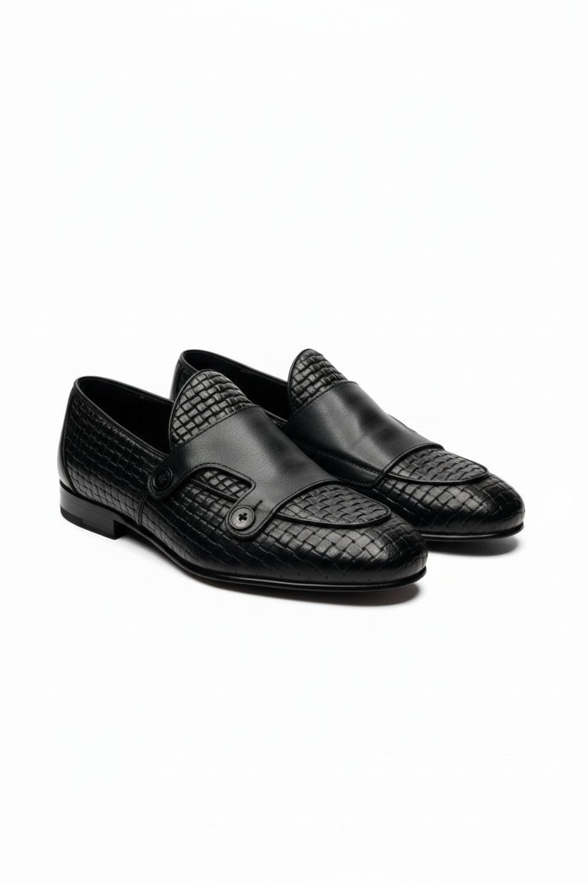 BLACK SHOES