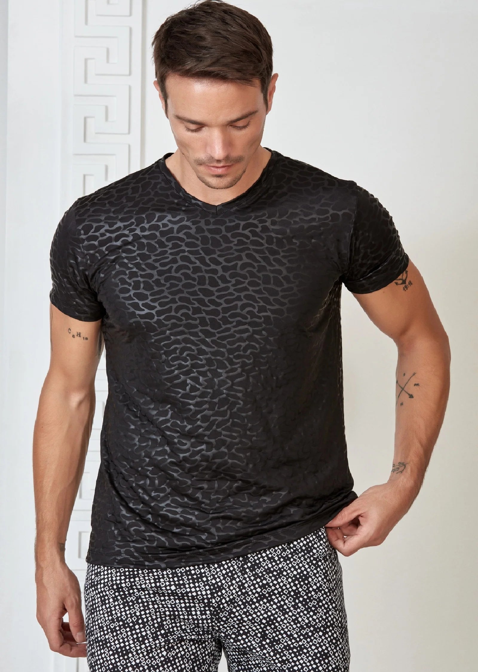 Mondo Black Snake Print Spandex Tee
