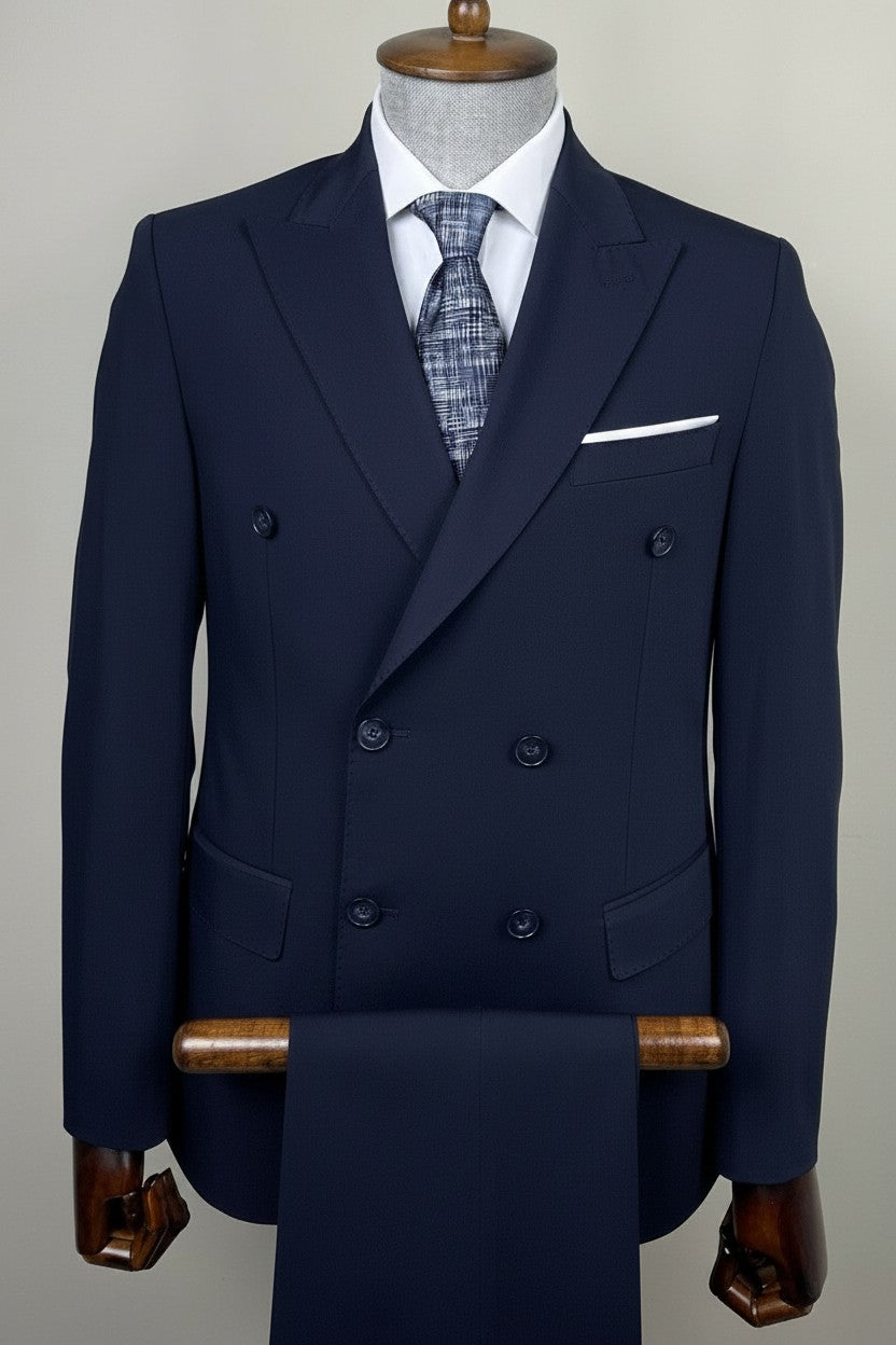 VERCINI Men's Double-Breasted Suit Sharp Style, Clean Fit A well-structured double-breasted