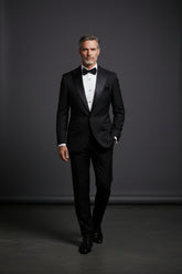 Timeless BLACK Classic Tuxedo – Fine Elegance & Sophisticationh