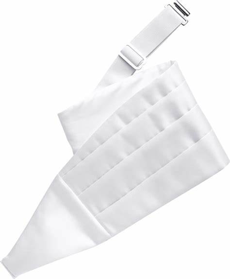 White cummerbund