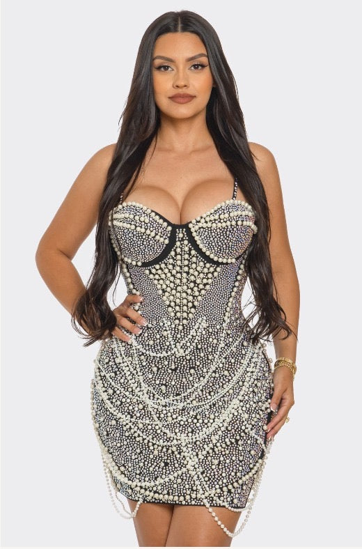 PEARL-EMBELLISHED LUXURY DRESS-TIMELESS ELEGANCE