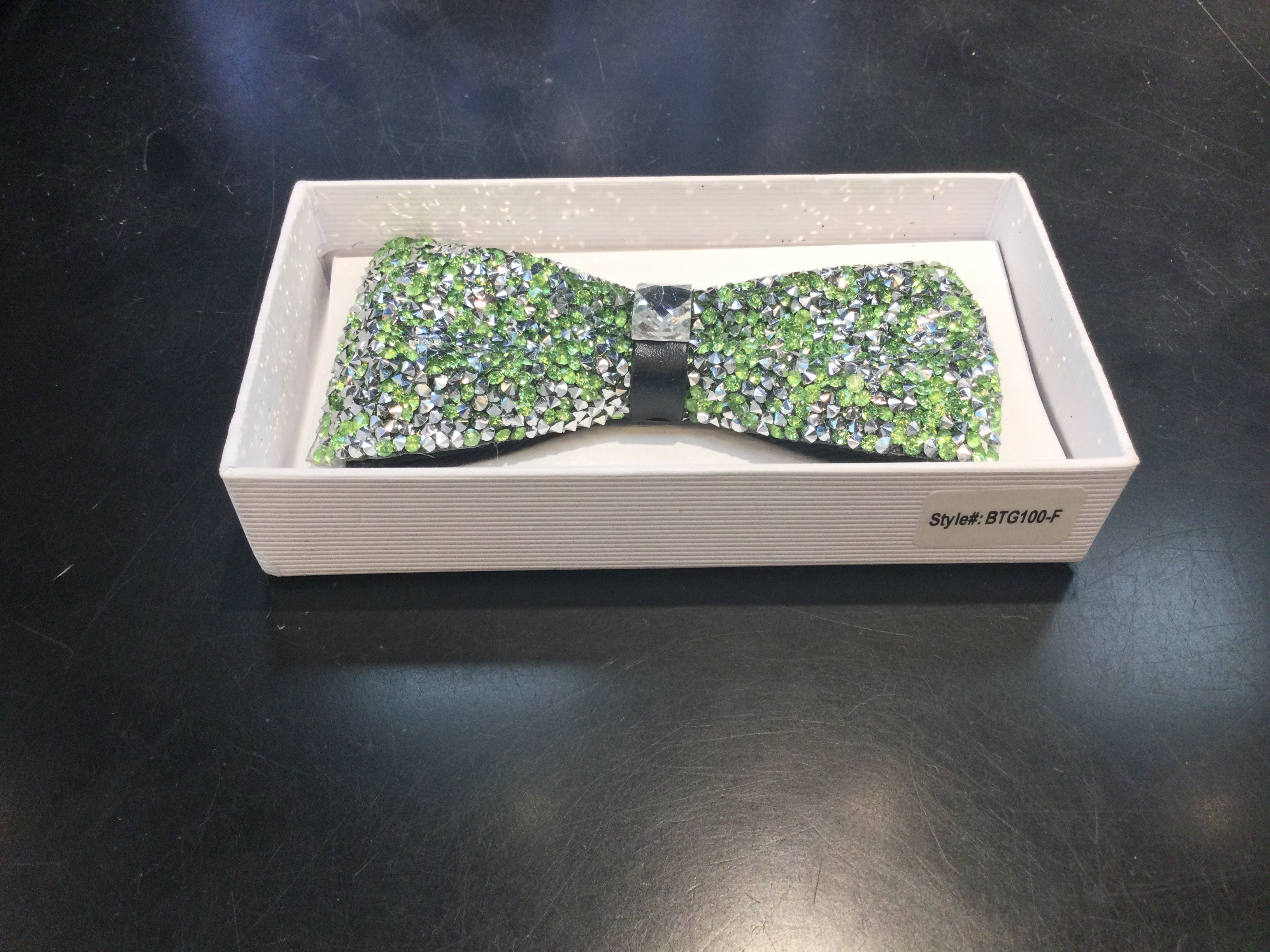 BTG100 SHINY BOWTIE