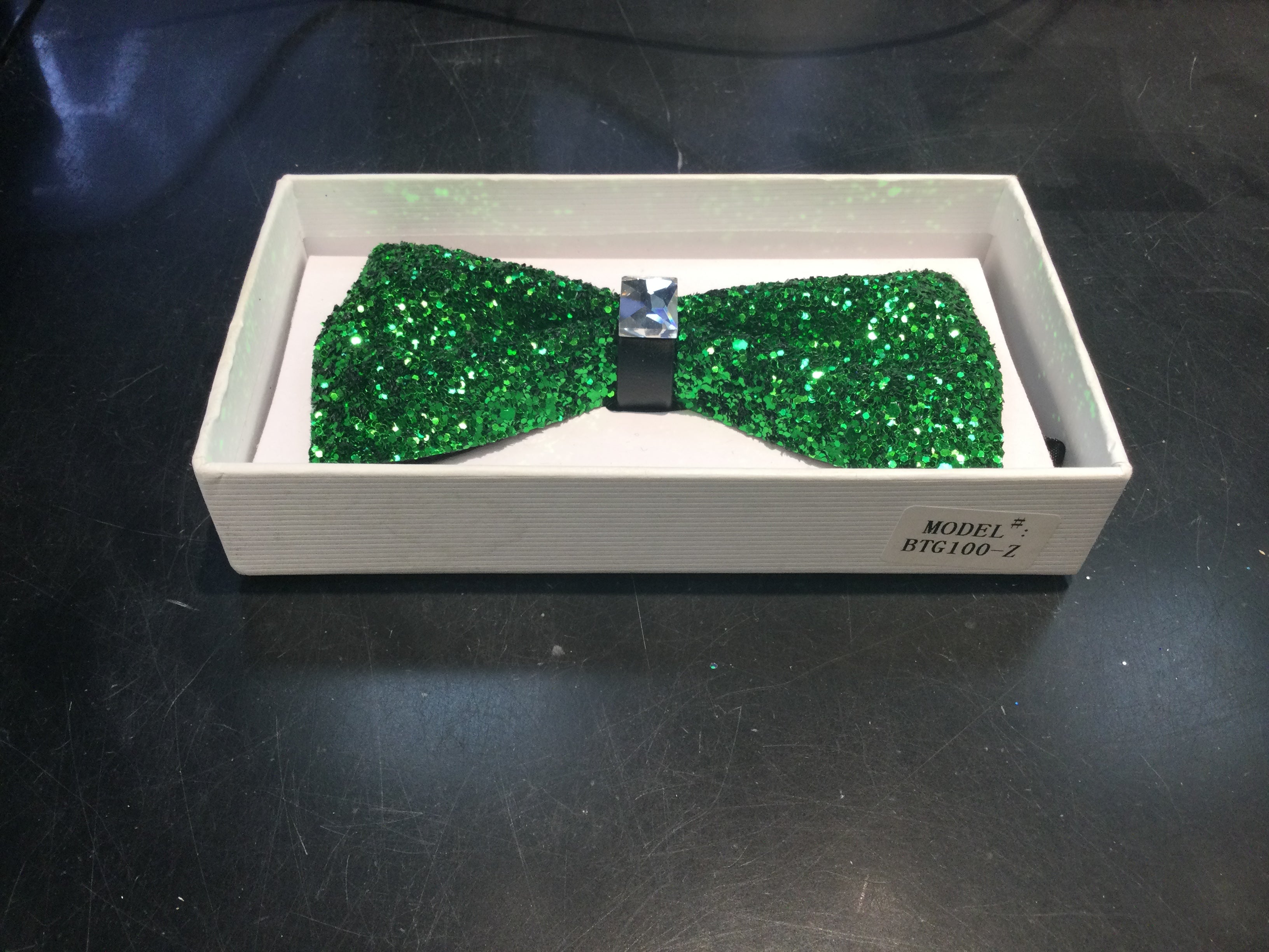 BTG100 SHINY BOWTIE