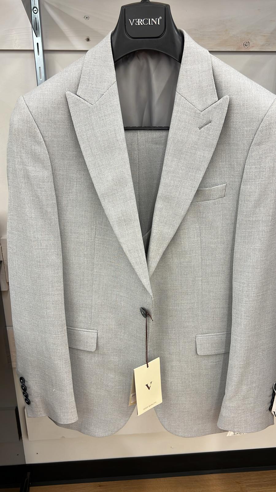 "Timeless Elegance: Premium 3-Piece Suit for Every Occasion"