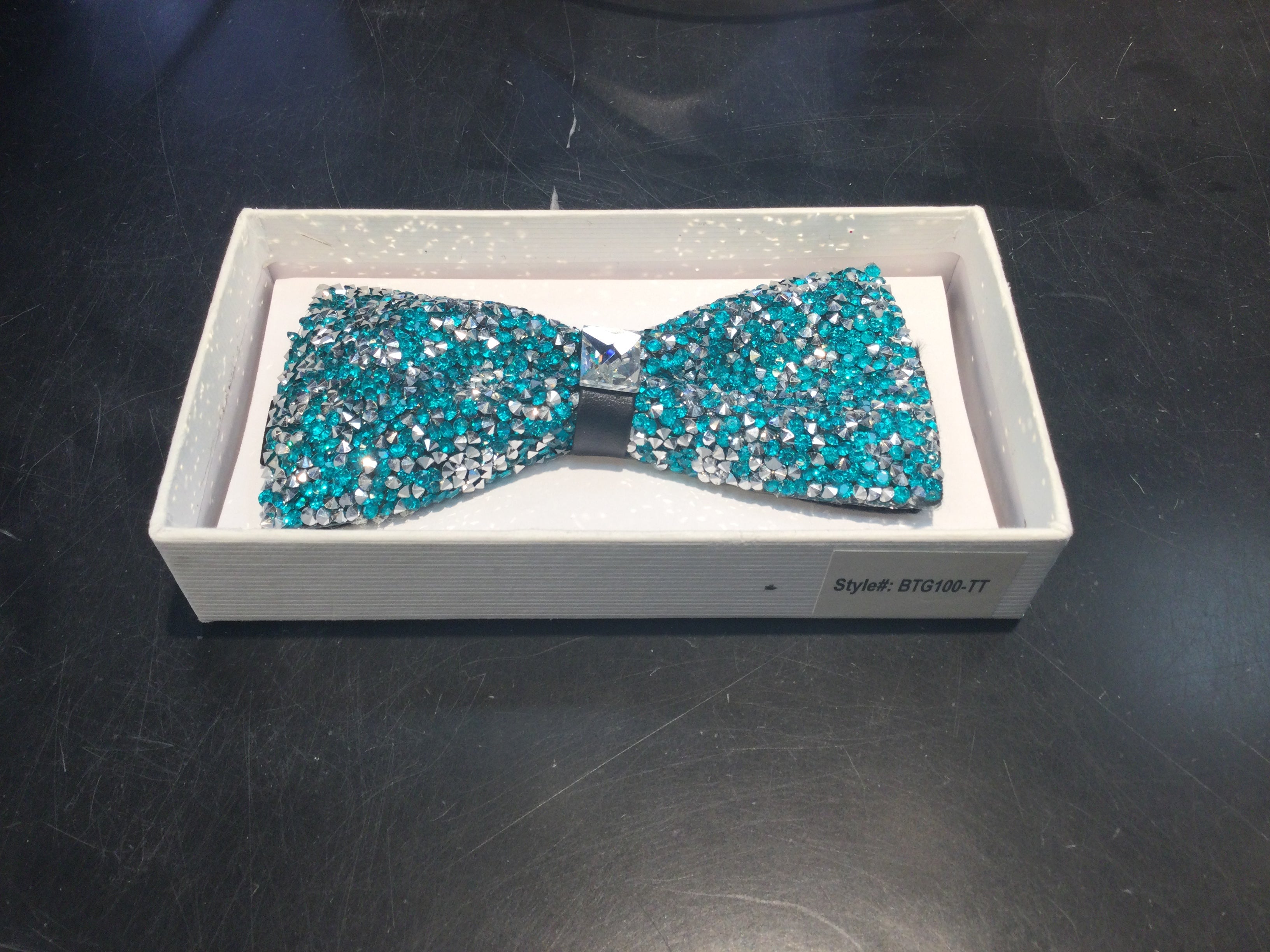 BTG100 SHINY BOWTIE