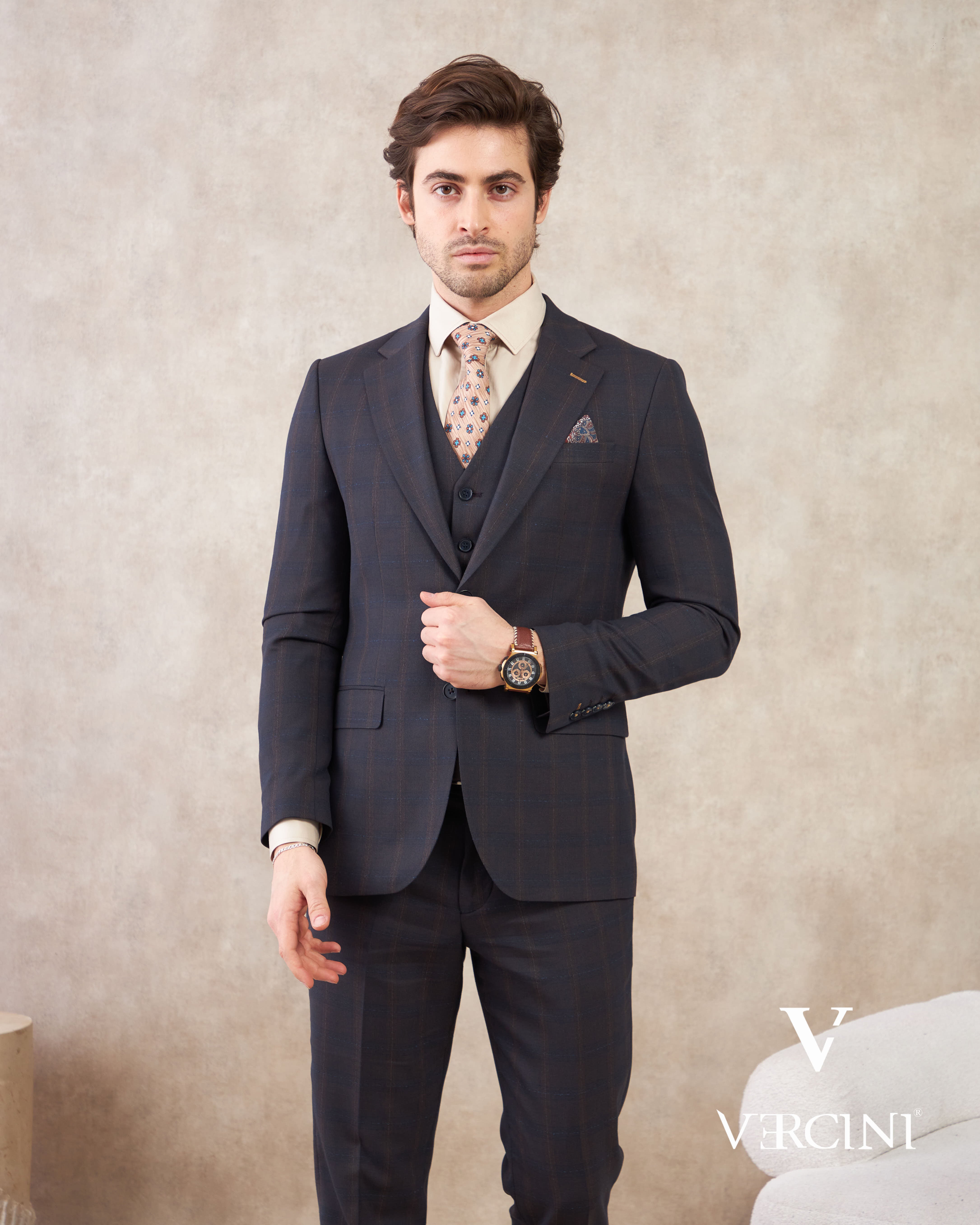Vercini Metro Elegance Three-Piece Herringbone Suit - Light Gray