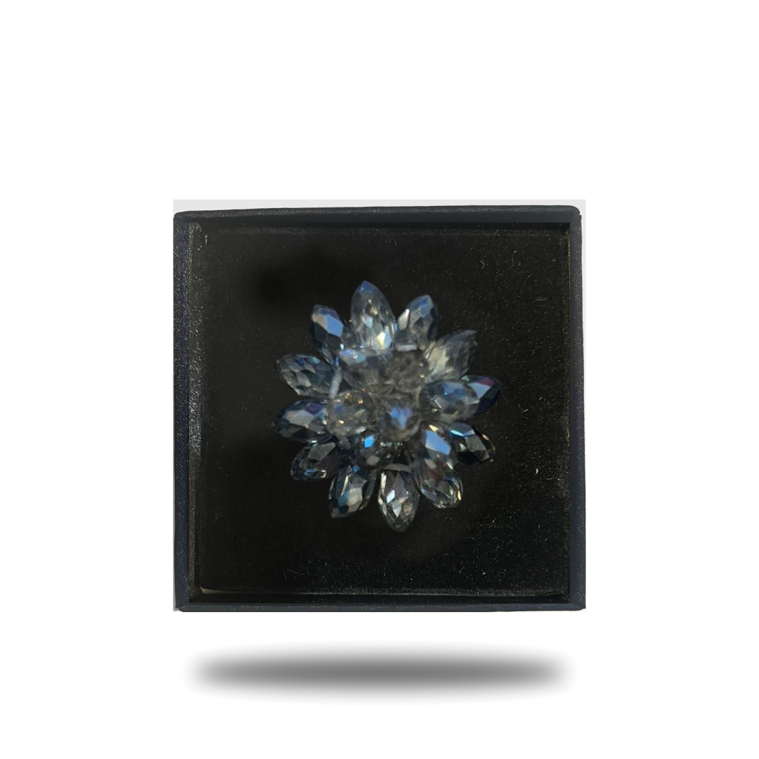 Crystal polyantha lapel pins