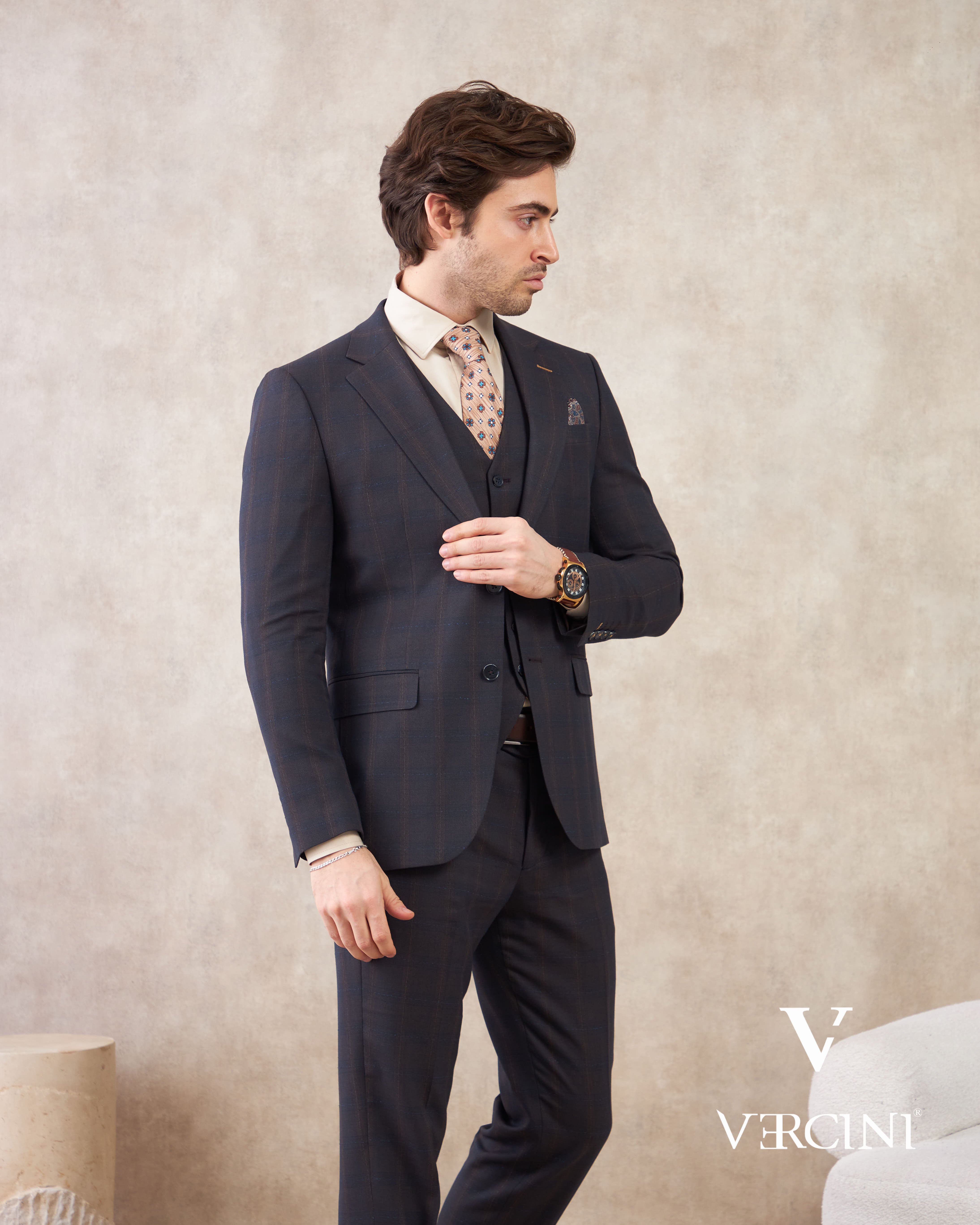 Vercini Metro Elegance Three-Piece Herringbone Suit - Light Gray