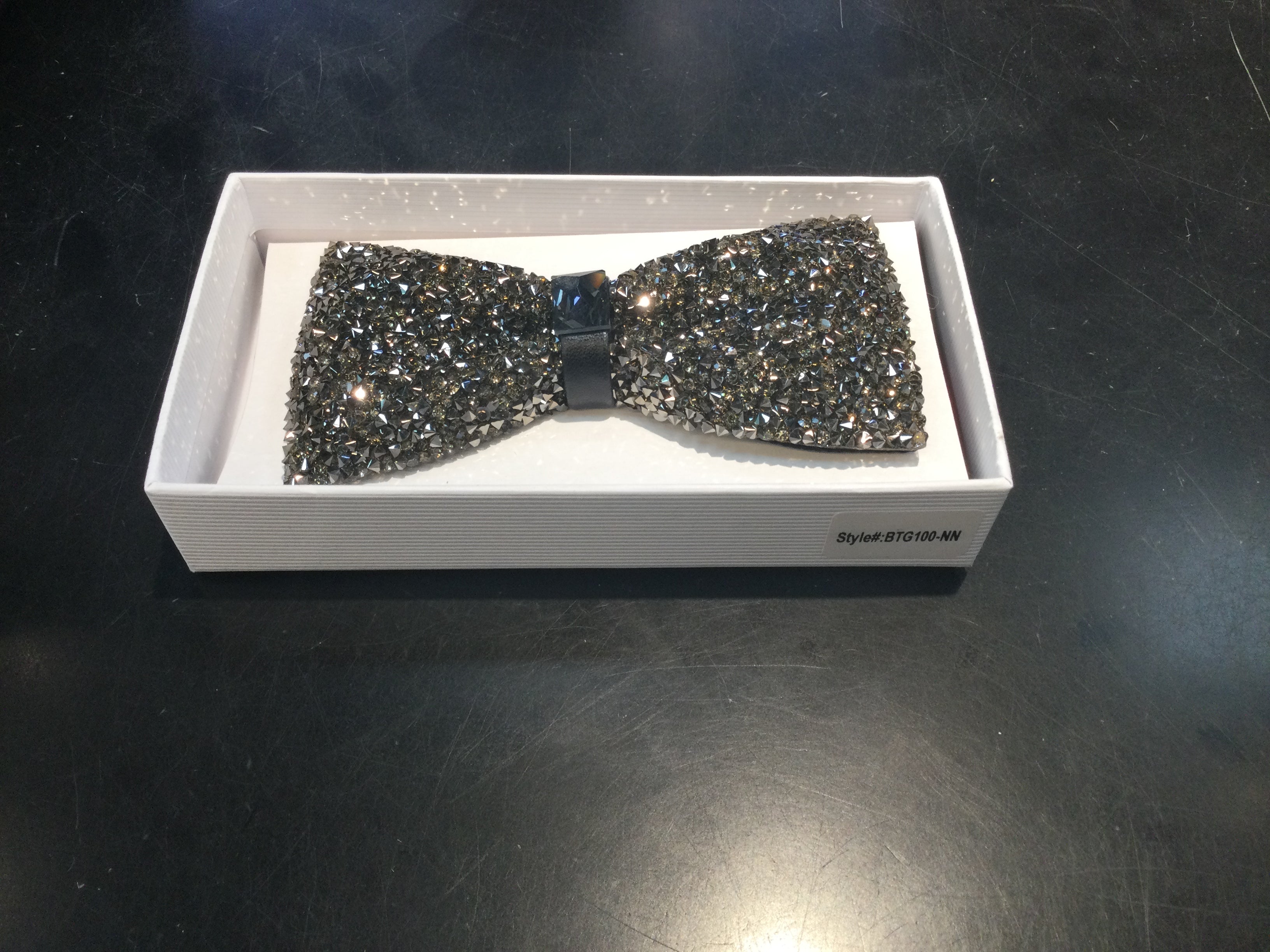 BTG100 SHINY BOWTIE