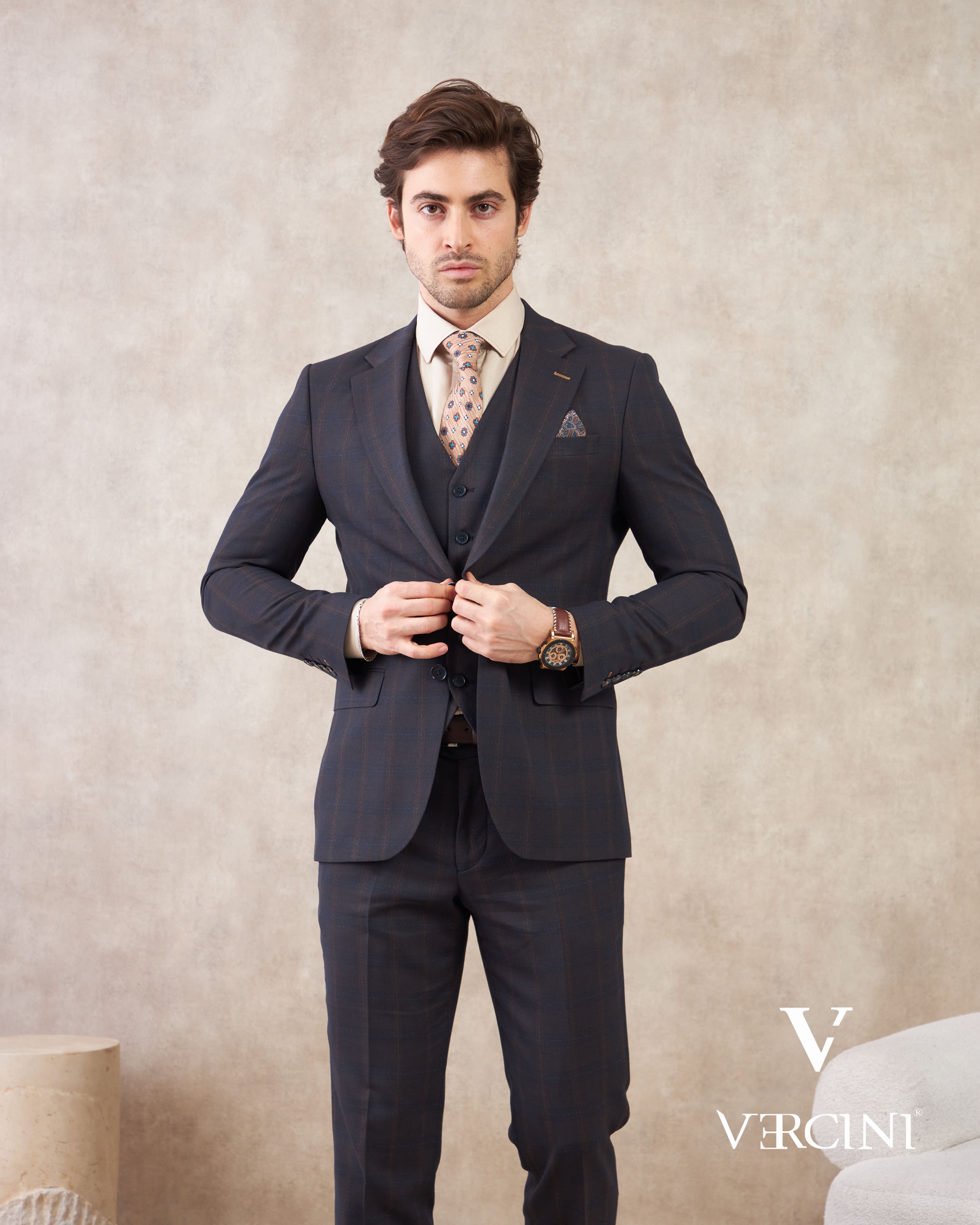Vercini Metro Elegance Three-Piece Herringbone Suit - Light Gray