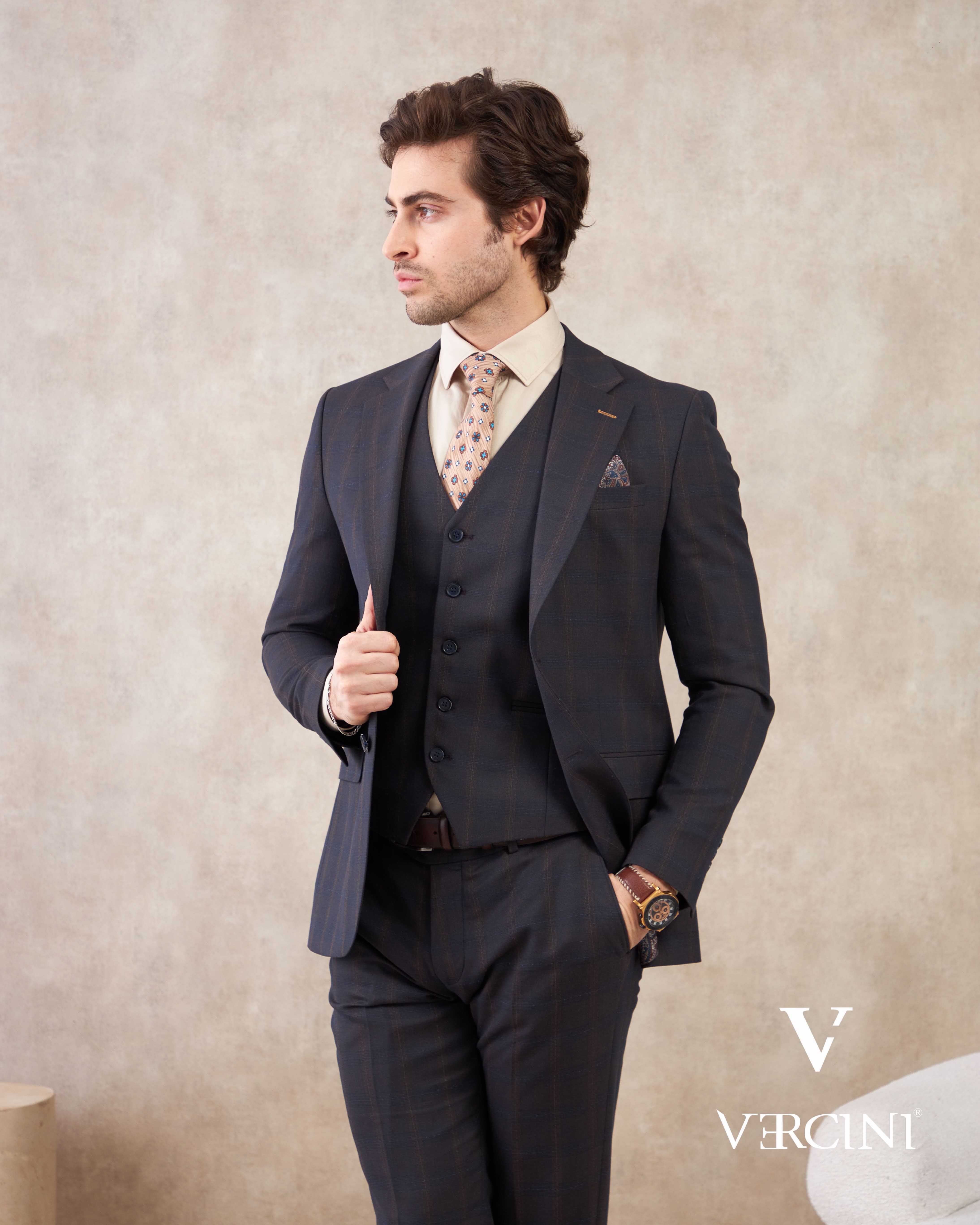Vercini Metro Elegance Three-Piece Herringbone Suit - Light Gray