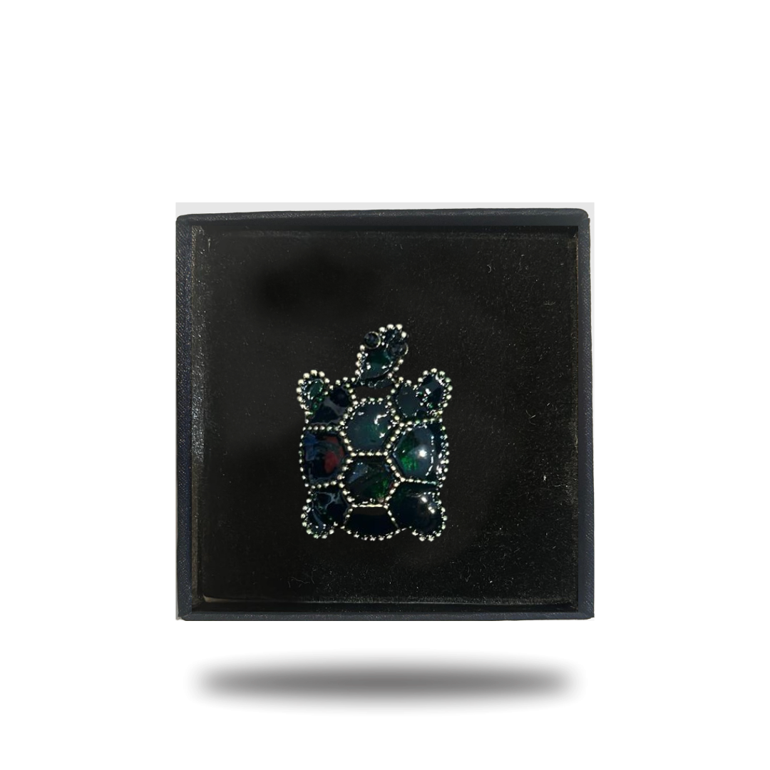 Turtle Small crown pin