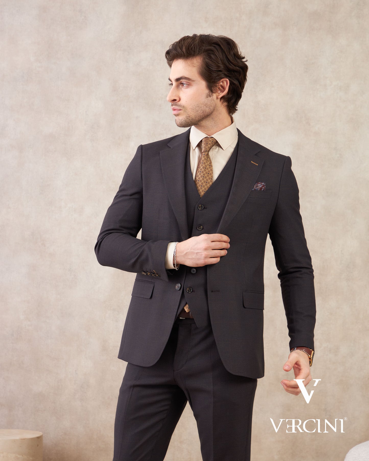 Vercini Milano Elegance Three-Piece Men's Suit