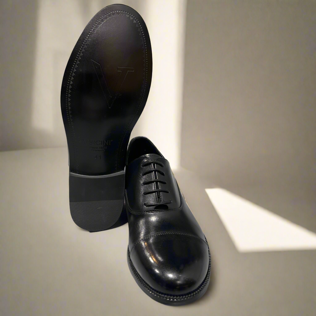 Classic Leather Shoes with Fixed Laces