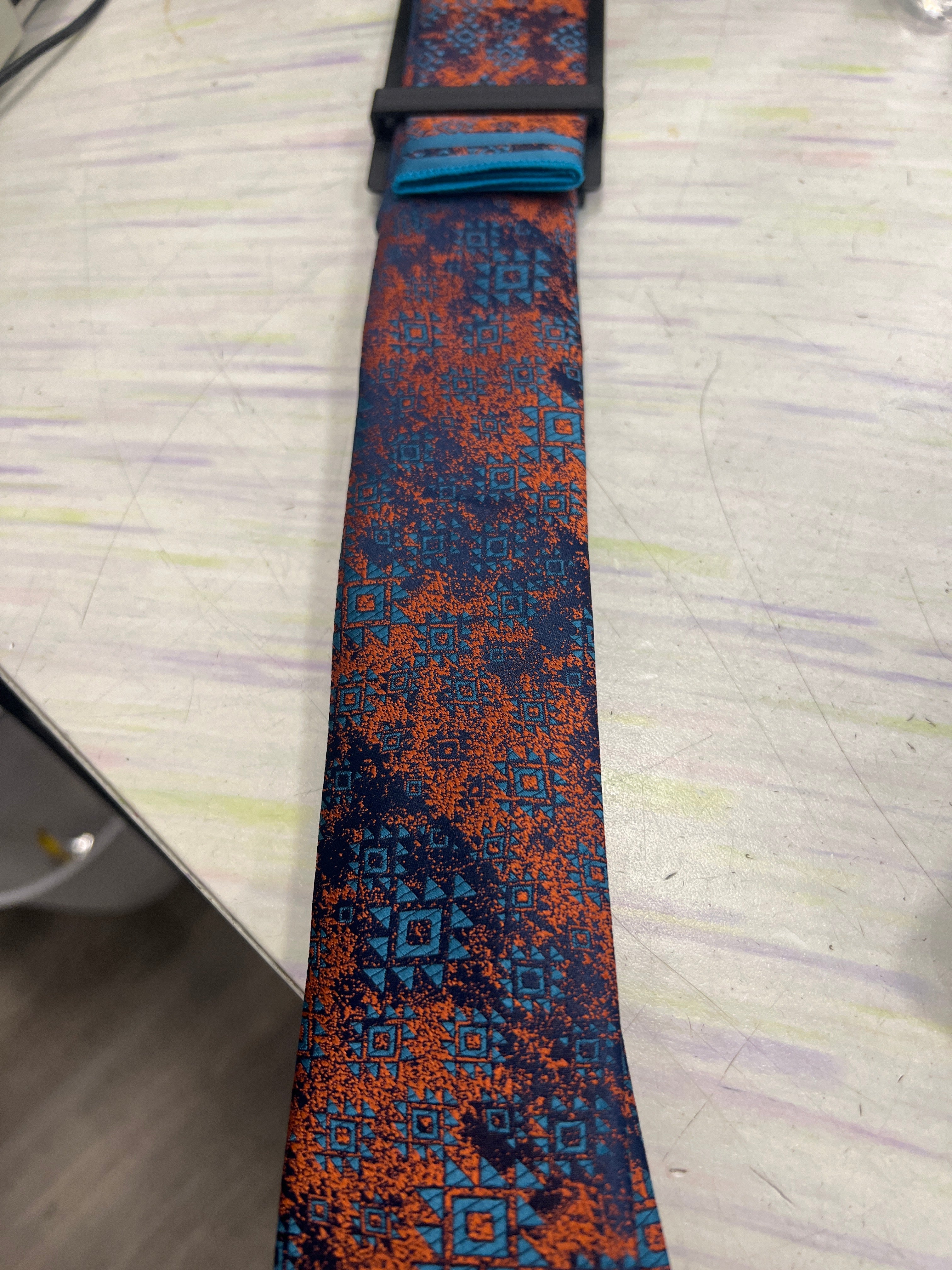 Geometric Pattern Silk Tie