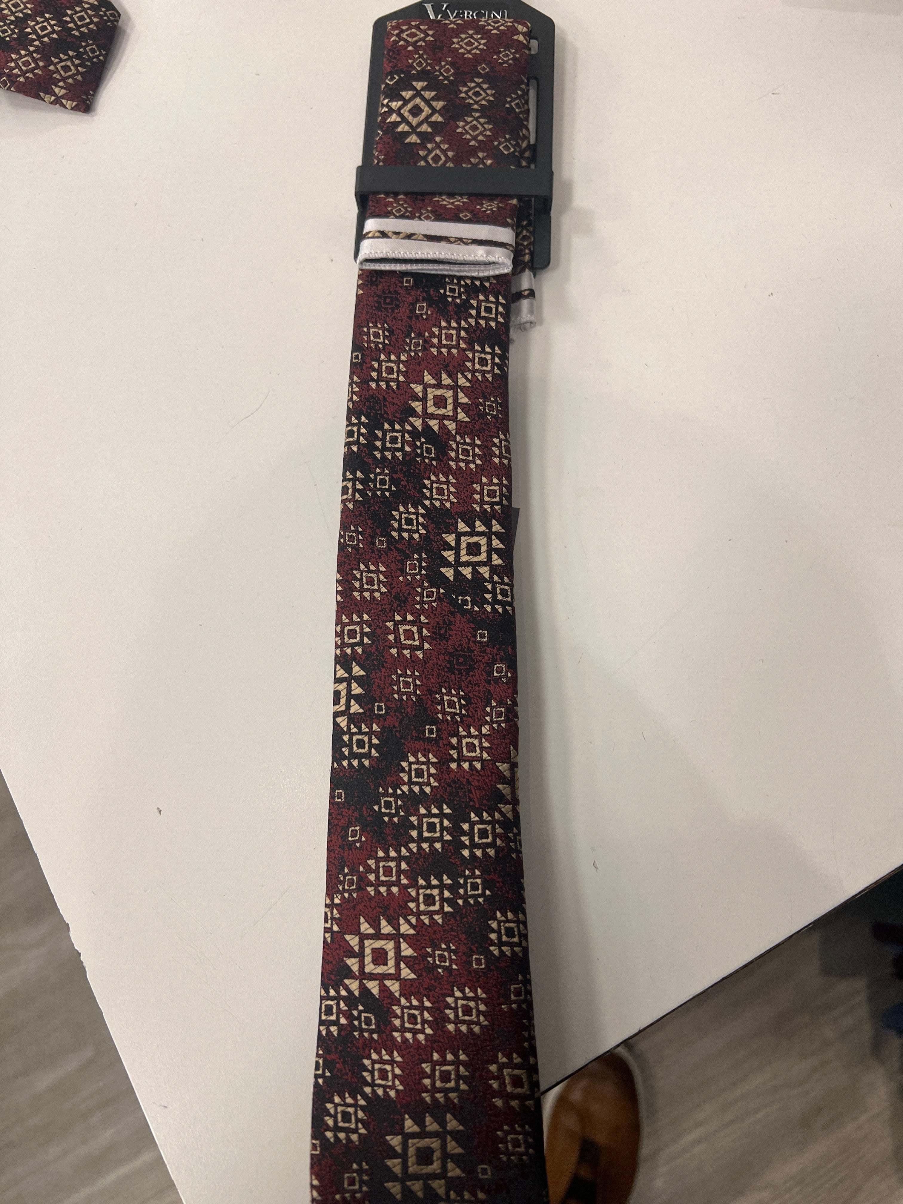 Geometric Pattern Silk Tie