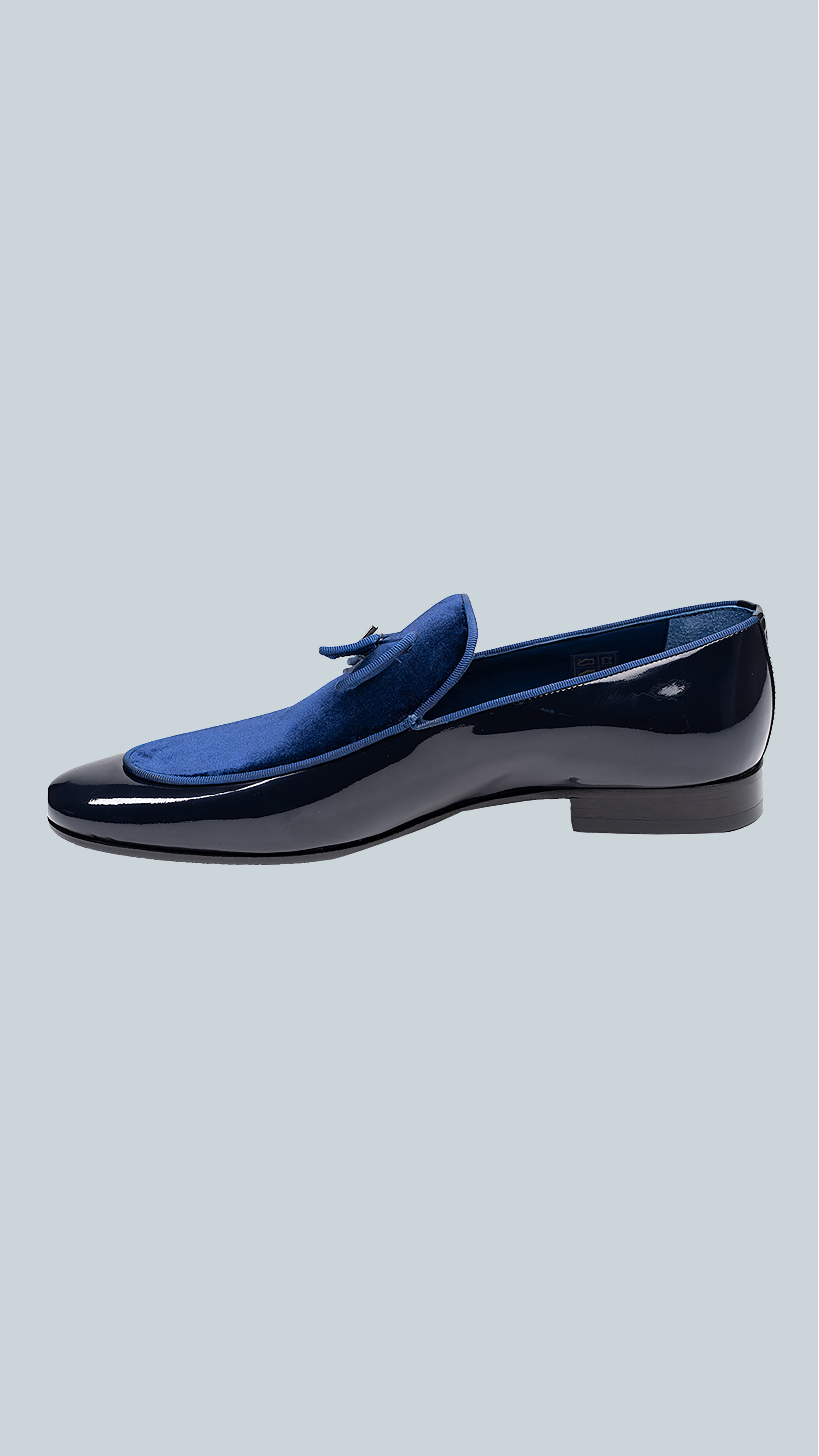 Navy blue shoe velvet