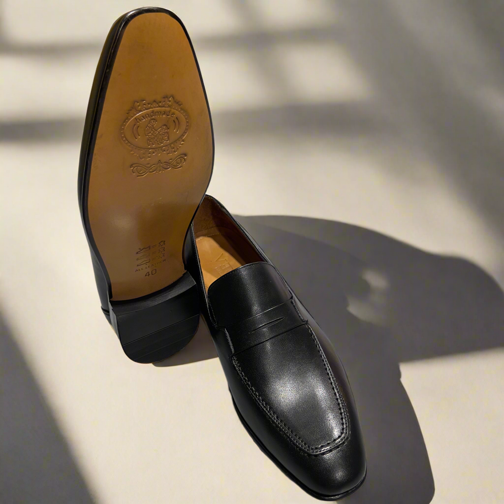 Versatile Penny Loafer – Classic Design in Four Elegant Shades