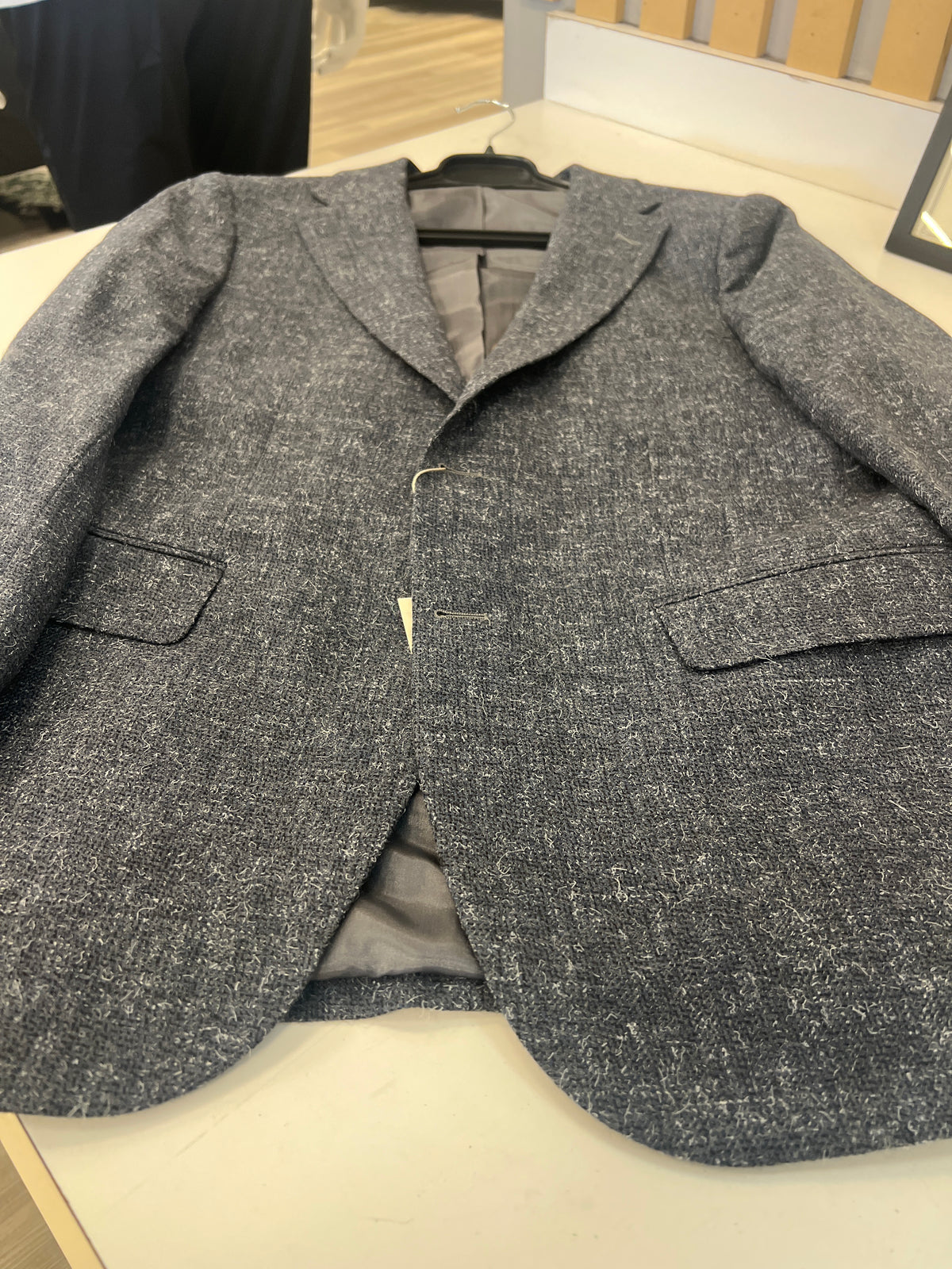 Men’s Textured Notch-Lapel Blazer