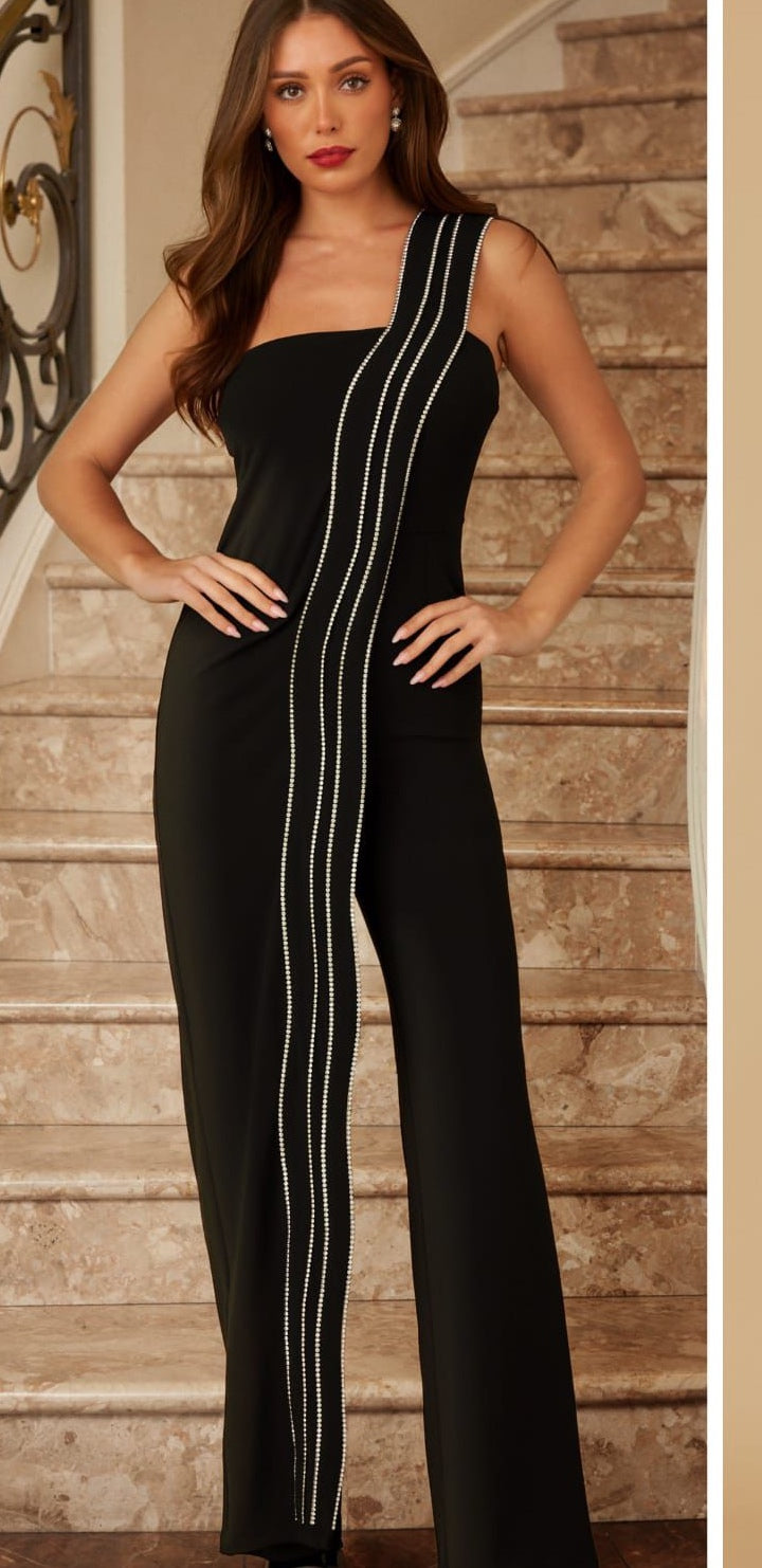 ONE SHOULDER JUMPSUIT WOTH A RHINESTONE DESIGN