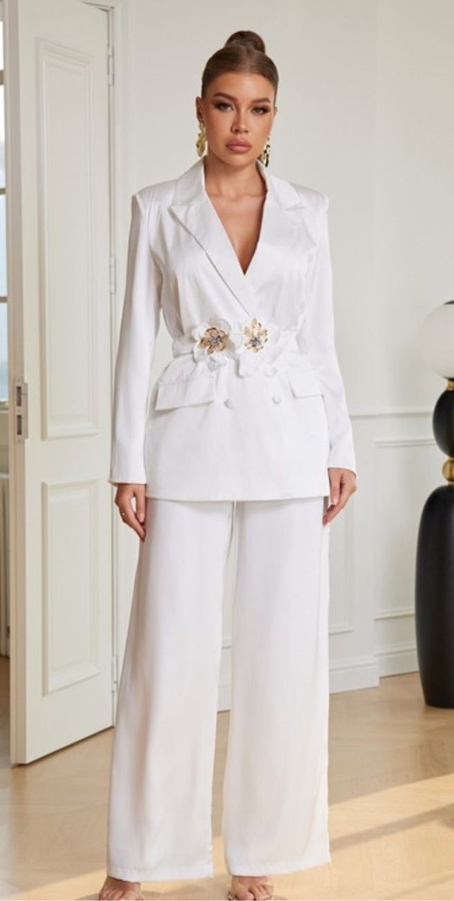 SLEEK AND SOPHISTICATED SET