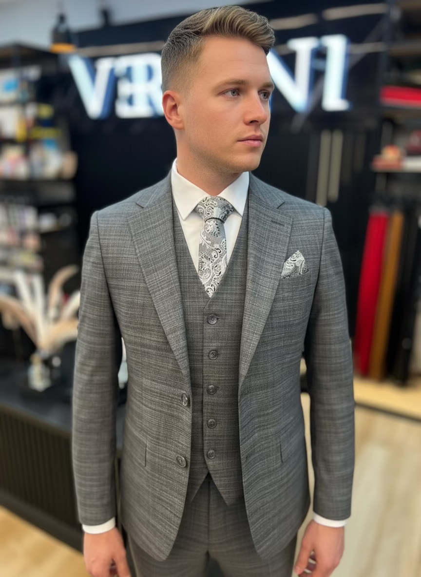 Malaga 3-Piece Plaid Suit – Timeless Elegance, Modern Tailorin