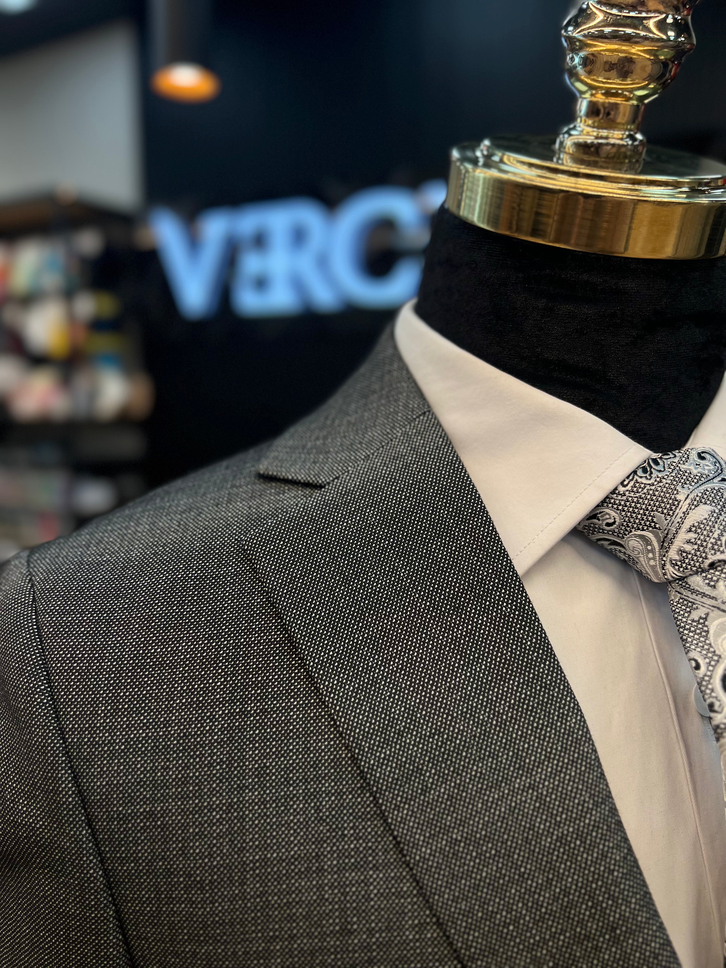 Three-Piece Dot Suit – Premium Tailored Menswear | Vercini