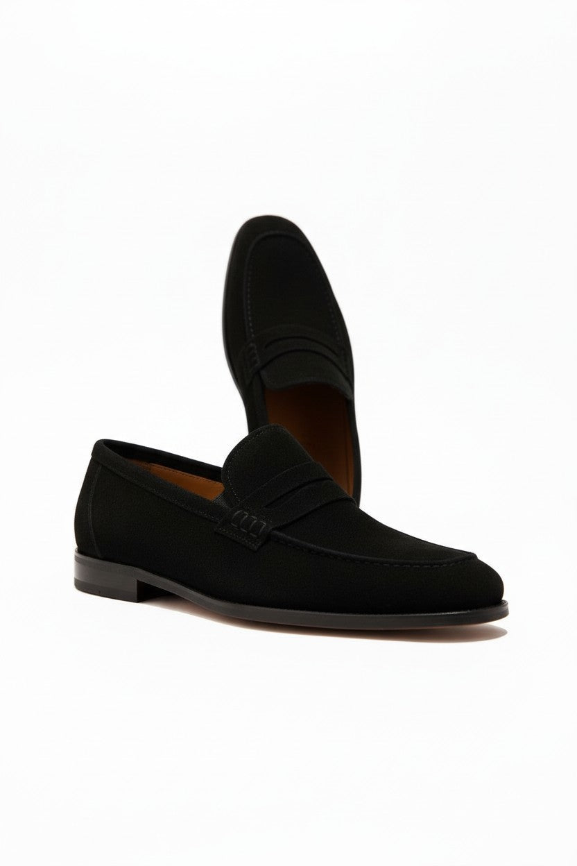 Versatile Suede Loafers – Timeless Style in Black, Navy & Brown