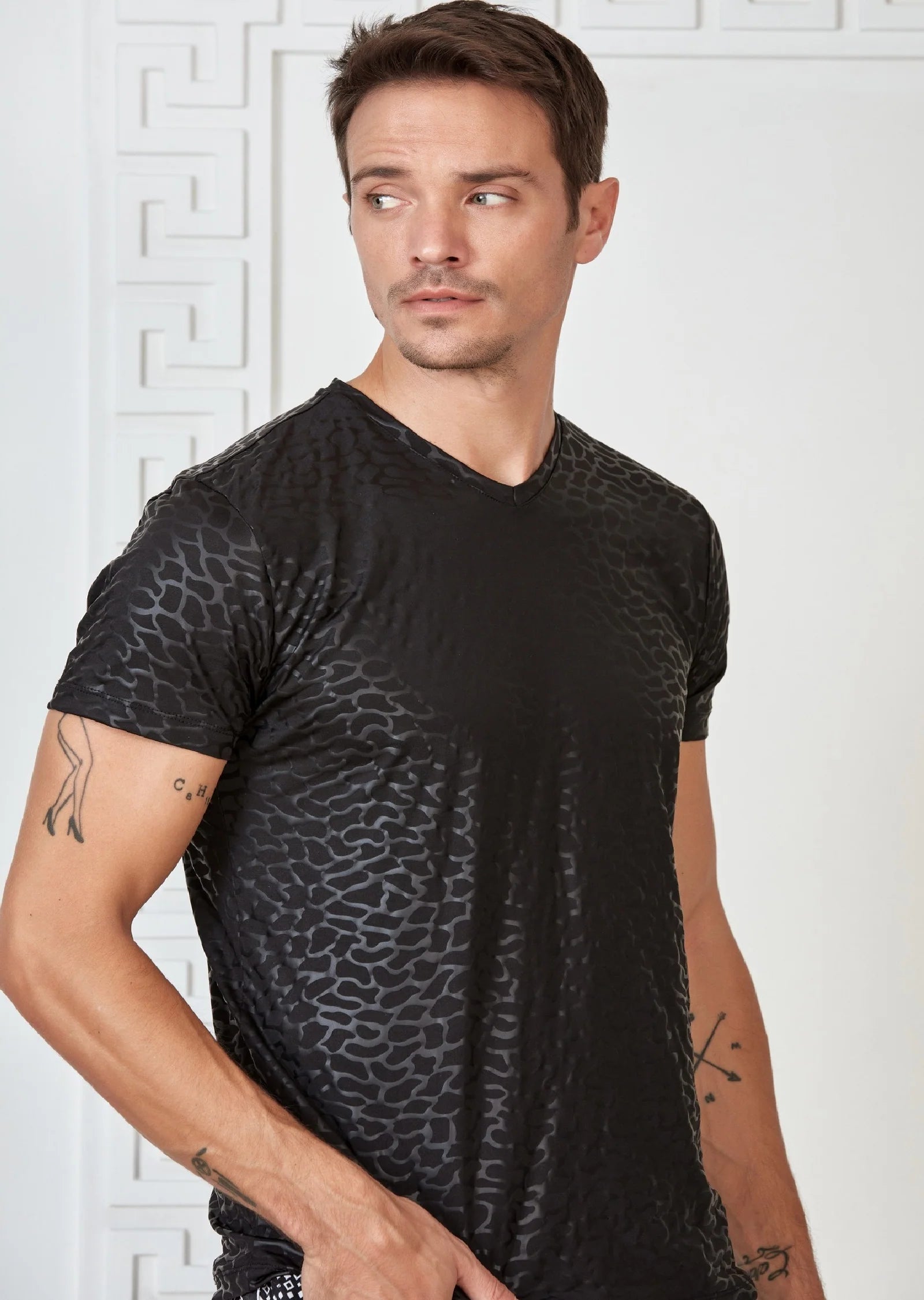 Mondo Black Snake Print Spandex Tee