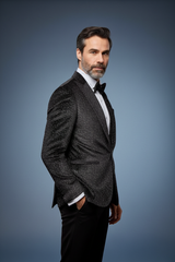 Three-quarter turn pose