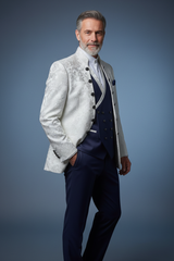 Three-quarter turn with hand in pocket