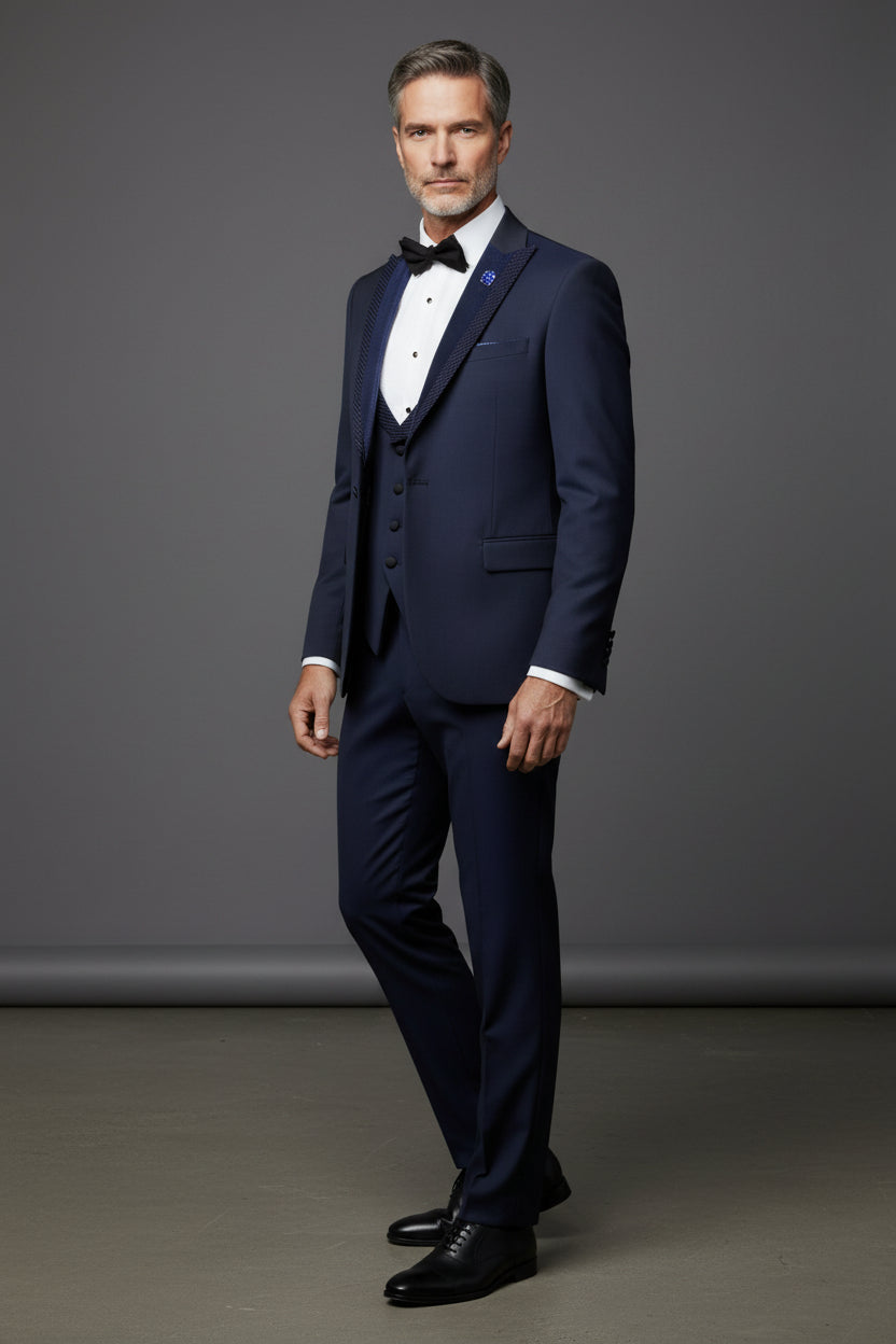 TUXEDO WITH REMOVABLE VELVET PEAK LAPELh